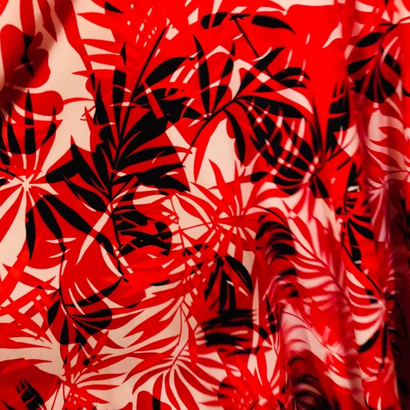 {Alyn Paige} Red/white/black leaf print midi dress - Picture 7 of 8